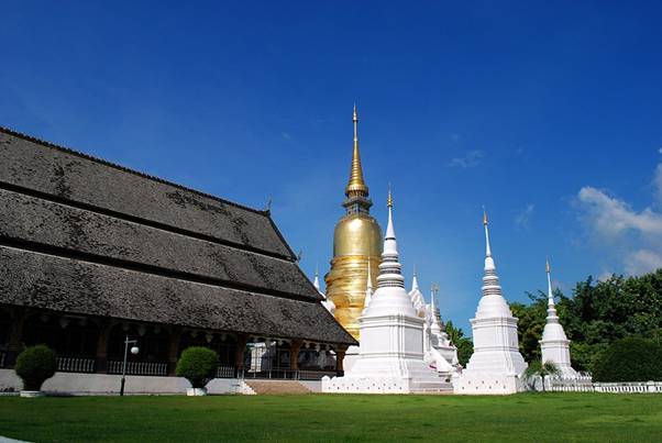 Suan-dok-temple.jpg